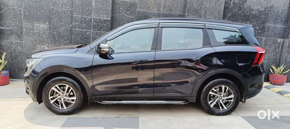 Mahindra Xuv700 2.0 Mx Petrol Mt 5 Str, 2024, Petrol
