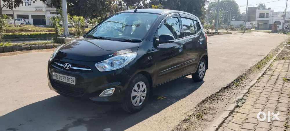 Hyundai I10 2013 Petrol  Automatic With Sunroof Black Colour