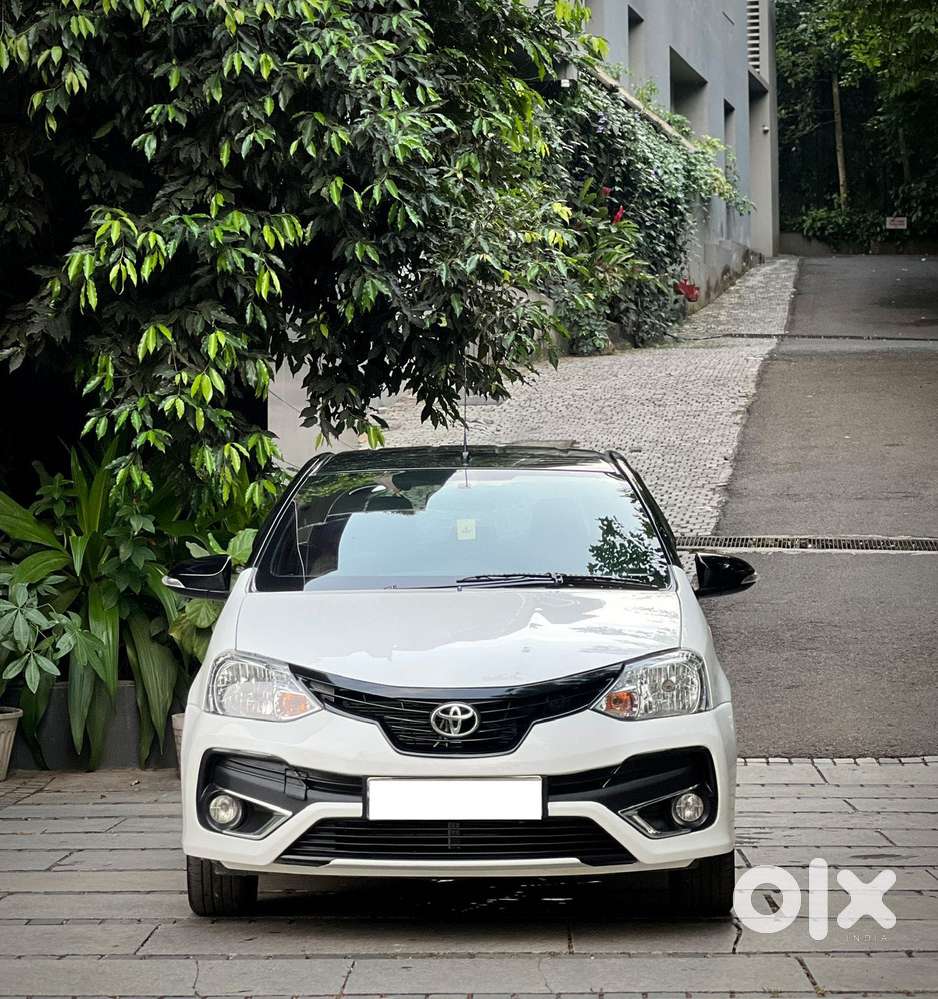 Toyota Etios Liva Vxd Dual Tone, 2018, Diesel