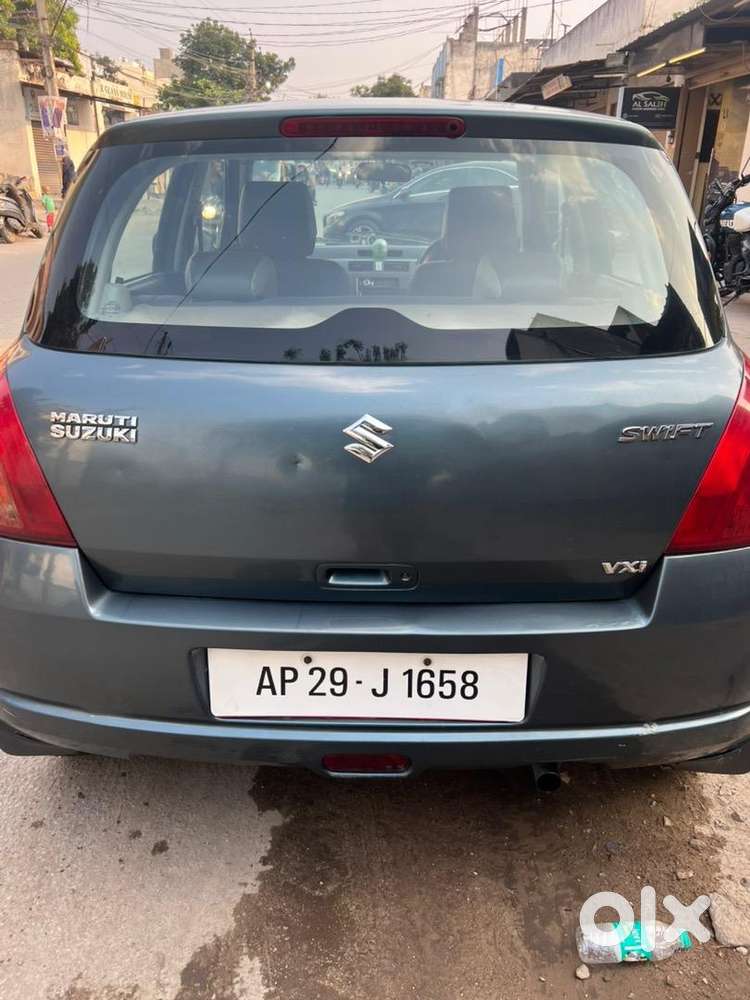 Maruti Suzuki New-gen Swift 2005 Petrol Good Condition