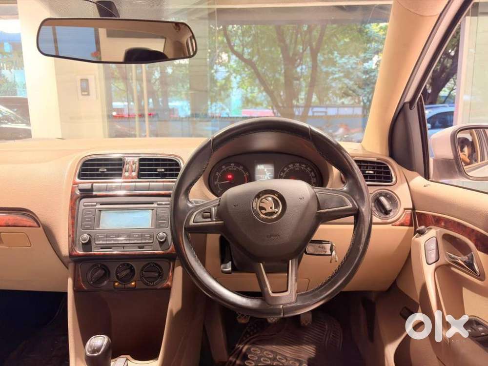 Skoda Rapid 1.6 Mpi Ambition, 2015, Petrol