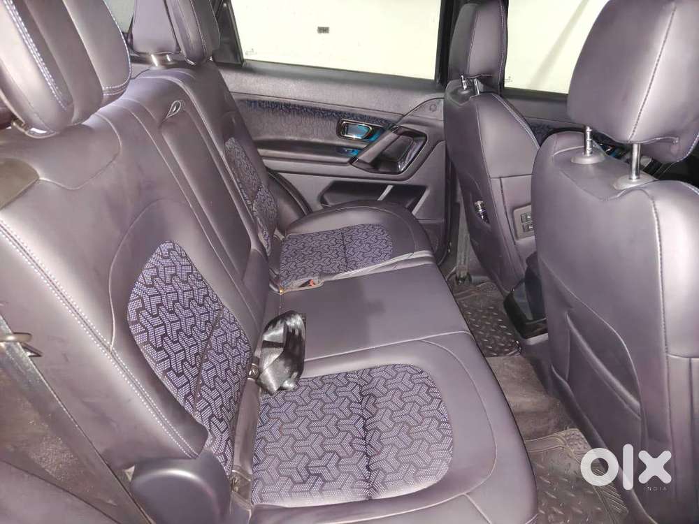 Tata Safari Xza Plus Dark Edition