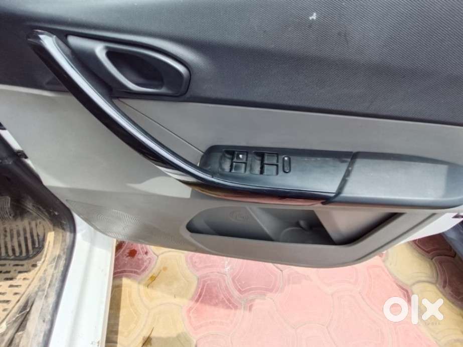Tata Tiago 1.2 Revotron Xm, 2019, Petrol