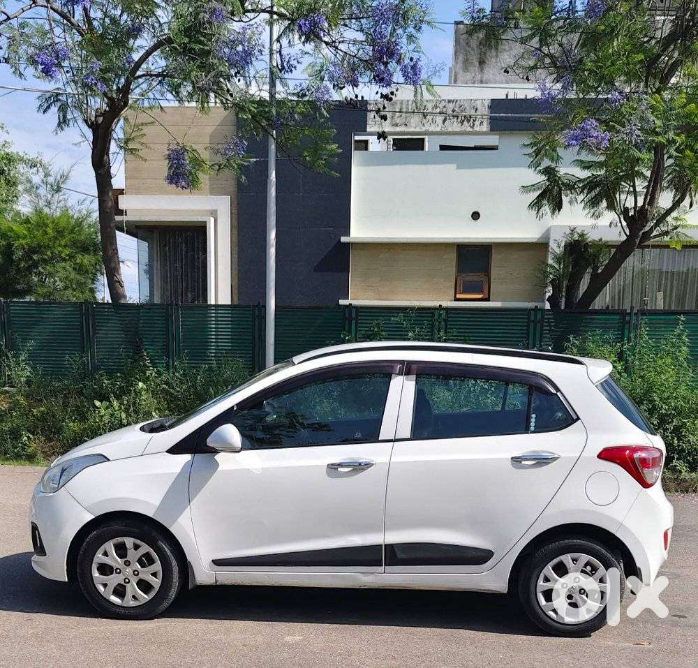 Hyundai Grand I10 Sportz, 2014, Petrol