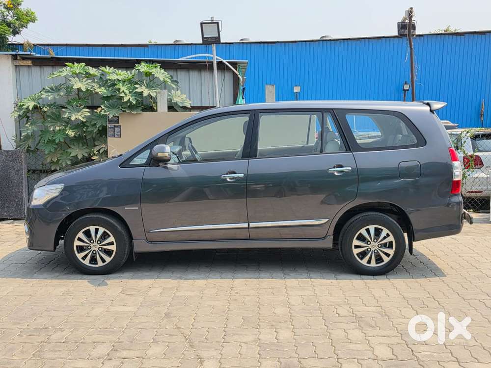 Toyota Innova 2.5 V 8 Str, 2015, Diesel