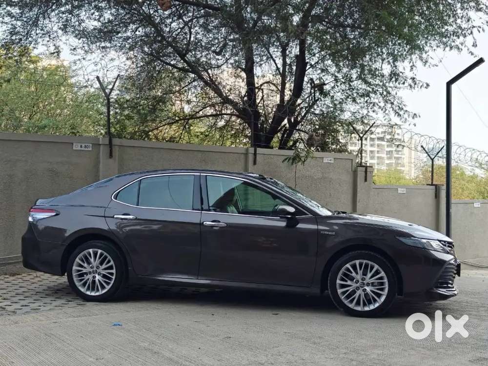 Tayota Camry Hybrid Sunroof 52800 Km