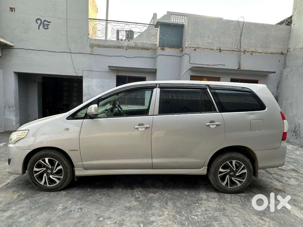 Toyota Innova Diesel Manual 2013 Year