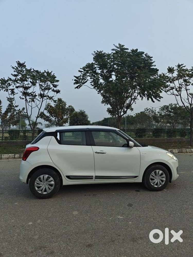 Maruti Suzuki Swift Vxi + Manual, 2019, Petrol