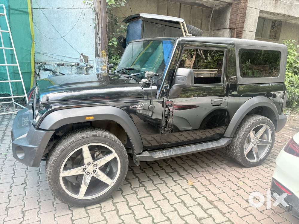 Mahindra Thar Lx 4-str Convertible At, 2023, Petrol