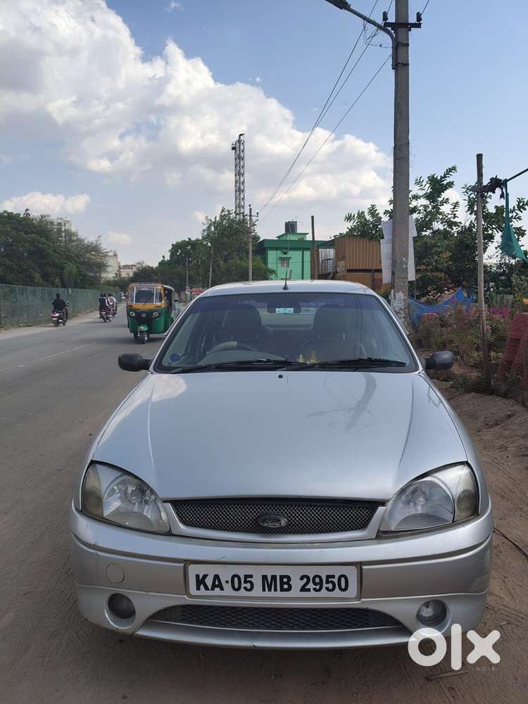 Ford Ikon 1.6 Petrol 2004