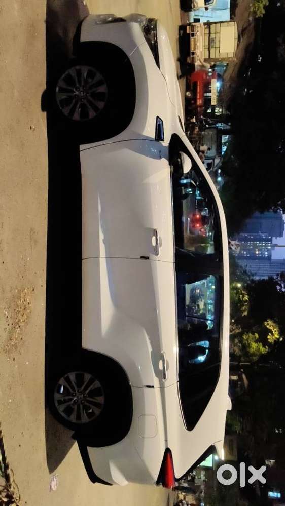 Toyota Innova Hycross 2.0 Zx (o) Hybrid 7 Str, 2025, Electric
