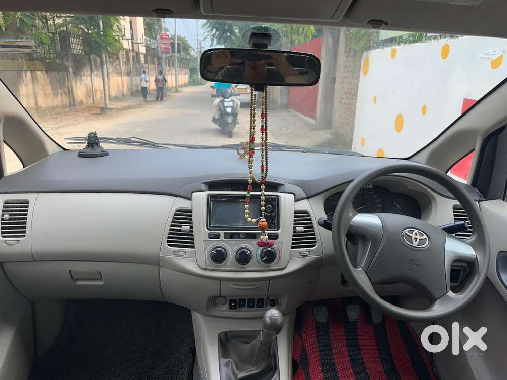 Toyota Innova 2.5 G (diesel) 8 Seater, 2014, Diesel
