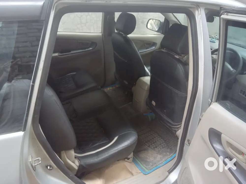 Toyota Innova 2010 Diesel 224000 Km Driven