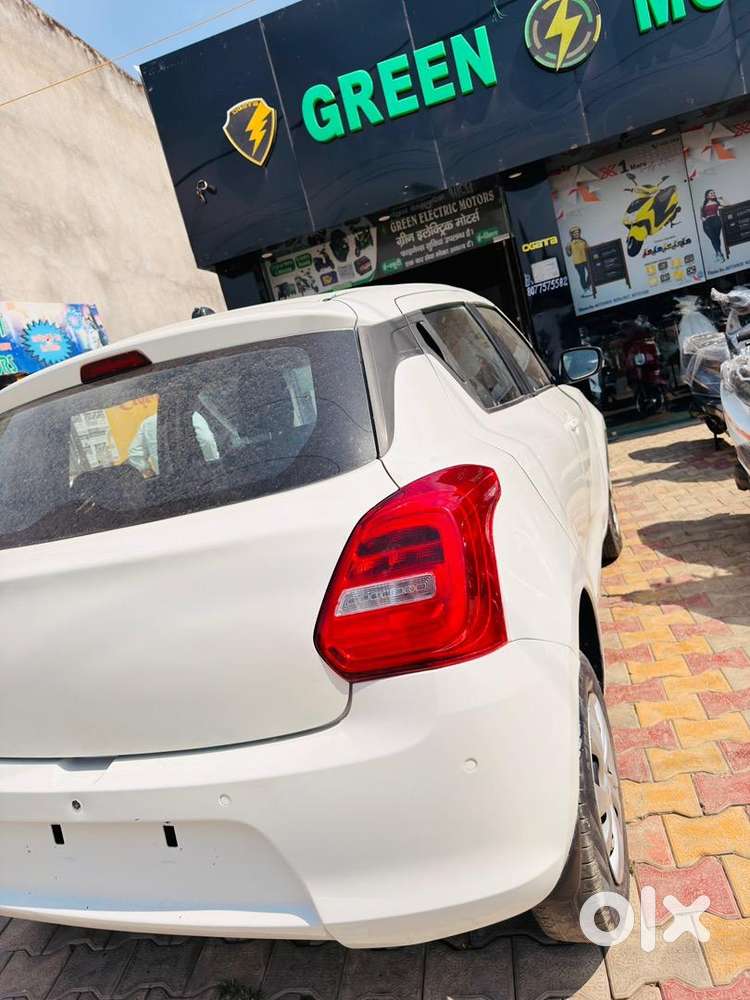 Maruti Suzuki Swift 2021 Petrol 52000 Km Driven