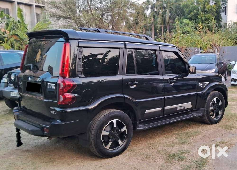 Mahindra Scorpio Classic 2.2 S 11 Mt 7 Str, 2023, Diesel