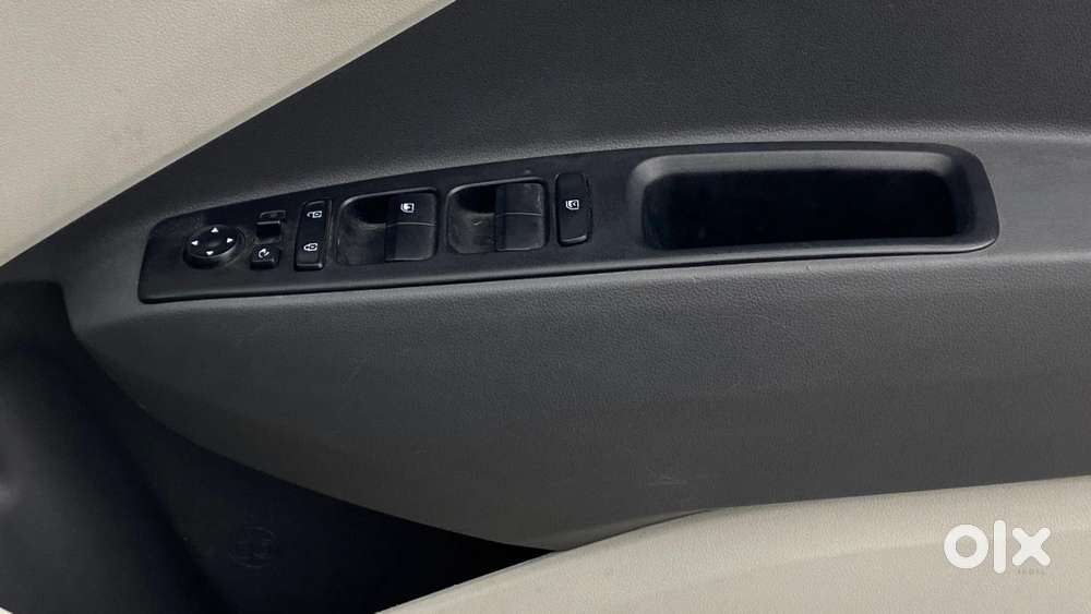 Hyundai Aura Sx Plus Automatic, 2020, Petrol