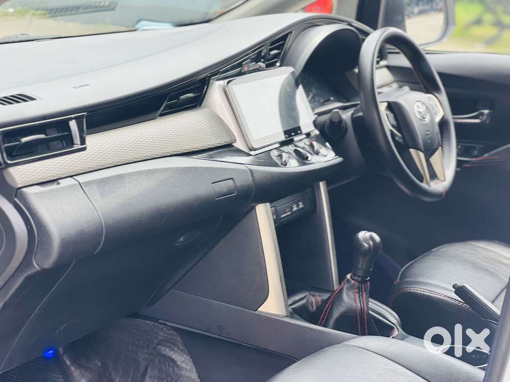 Toyota Innova Crysta 2.4 G Mt 7 Str, 2016, Diesel