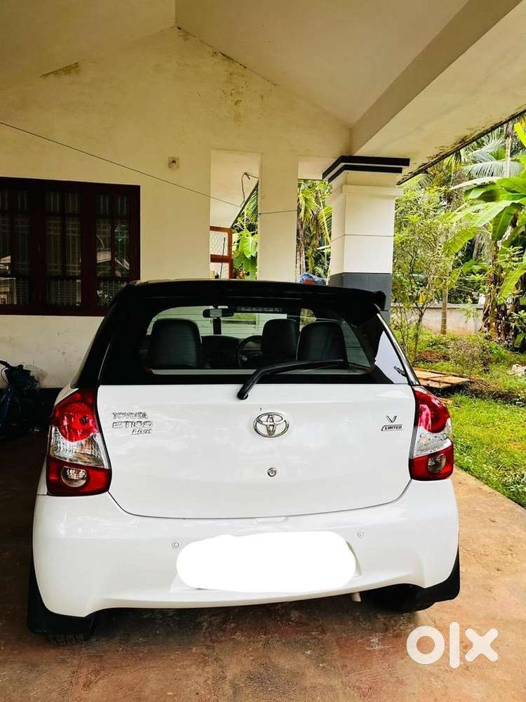 Toyota Etios Liva 2016 Petrol Well Maintained