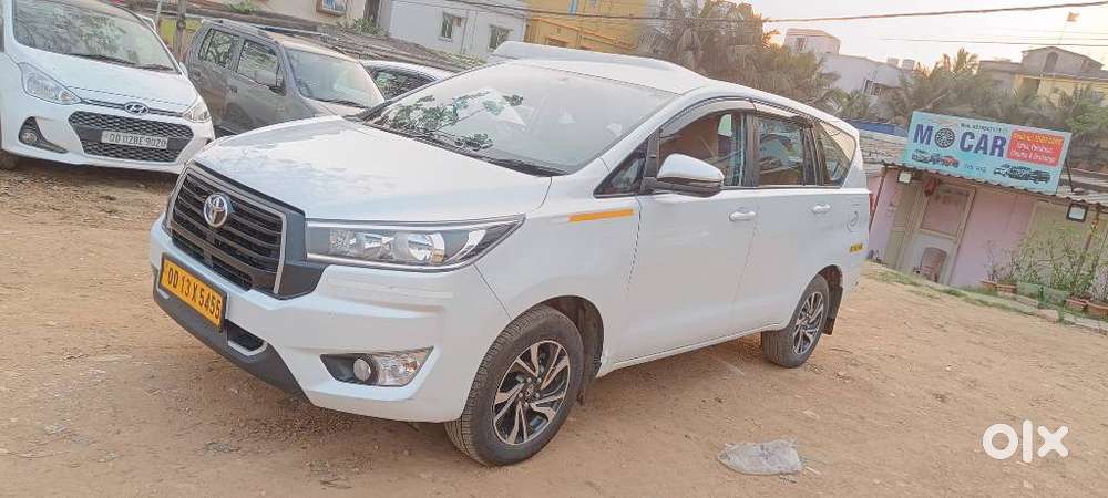 Toyota Innova Crysta 2.4 G Plus Mt 8s, 2025, Diesel