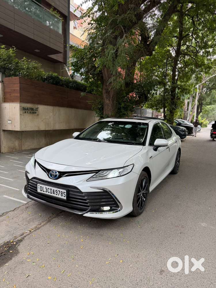 Toyota Camry Hybrid At 2024