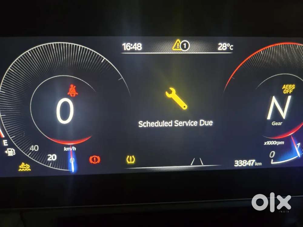 Mahindra Xuv700 Ax7 Diesel Manual 7 Seater  June 2023  33800 Km Only