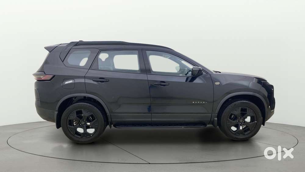 Tata Safari Accomplished Dark Edition, 2024, Diesel