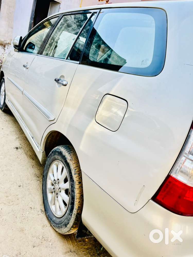 Toyota Innova 2.5g Manual Diesel 2013