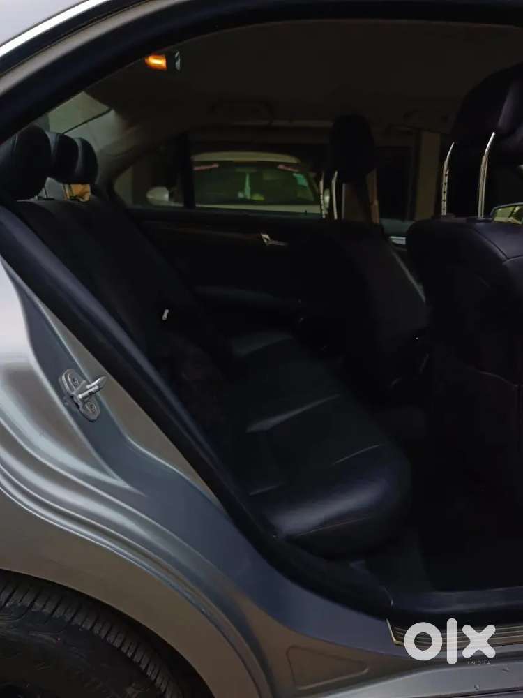 Mercedes-benz C-class 2011