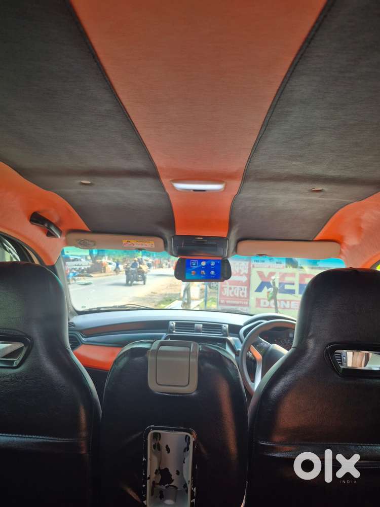 Mahindra Kuv 100 2016-2017 Mfalcon G80 K8 Dual Tone, 2016, Petrol