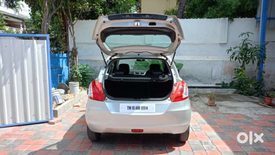 Maruti Suzuki Swift Vxi 1.2 Abs Bs-iv, 2017, Petrol