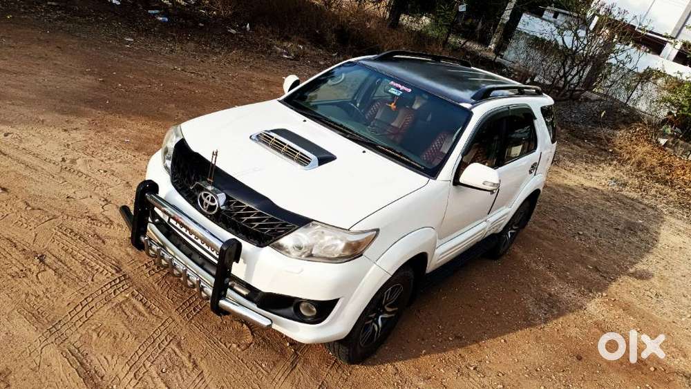 Toyota Fortuner, 2013