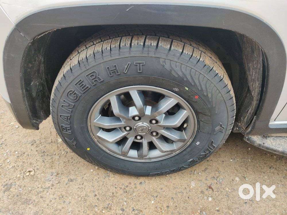 Mahindra Tuv 300 T10 Opt, 2019, Diesel