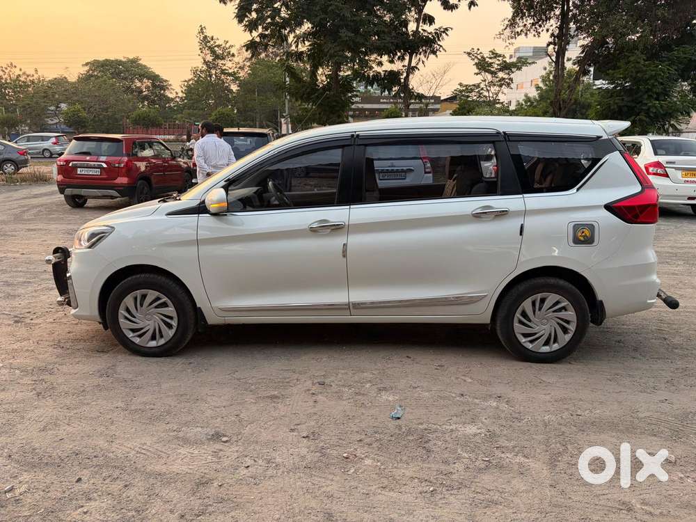 Maruti Suzuki Ertiga Vxi Shvs, 2024, Petrol
