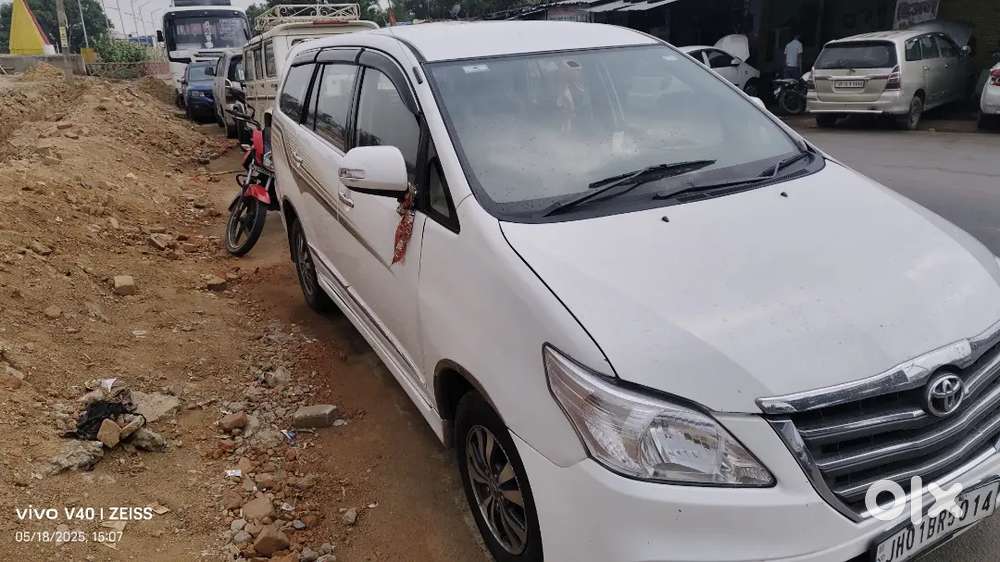 Toyota Innova 2015 Diesel 165000 Km Driven