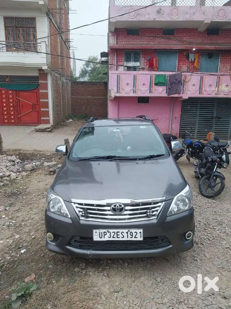Toyota Innova Hycross 2013
