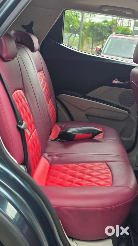 Mahindra Tuv 300 Mhawk100 T8, 2023, Diesel