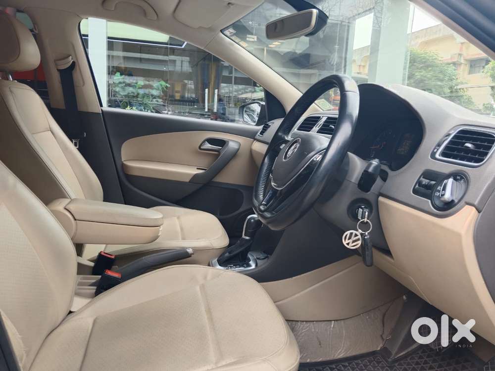 Volkswagen Vento Petrol Highline At, 2016, Petrol