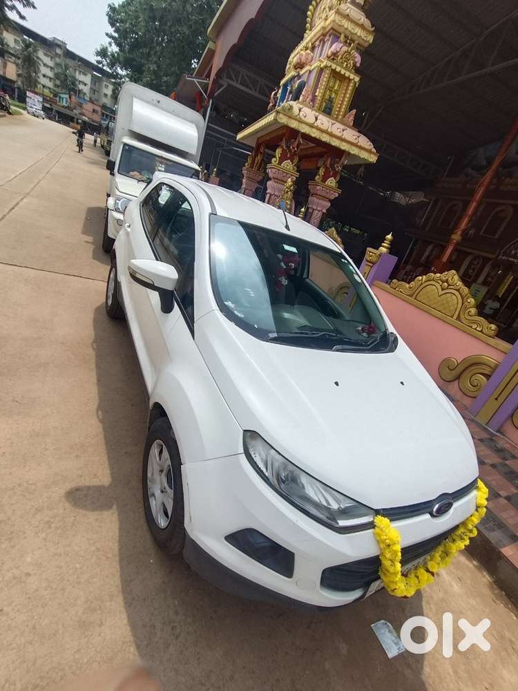 Ford Ecosport Petrol Car