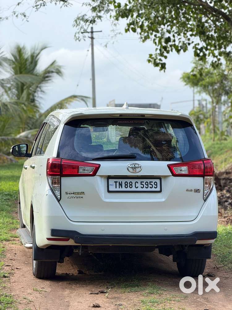 Toyota Innova Crysta 2.8z Automatic, 2016, Diesel