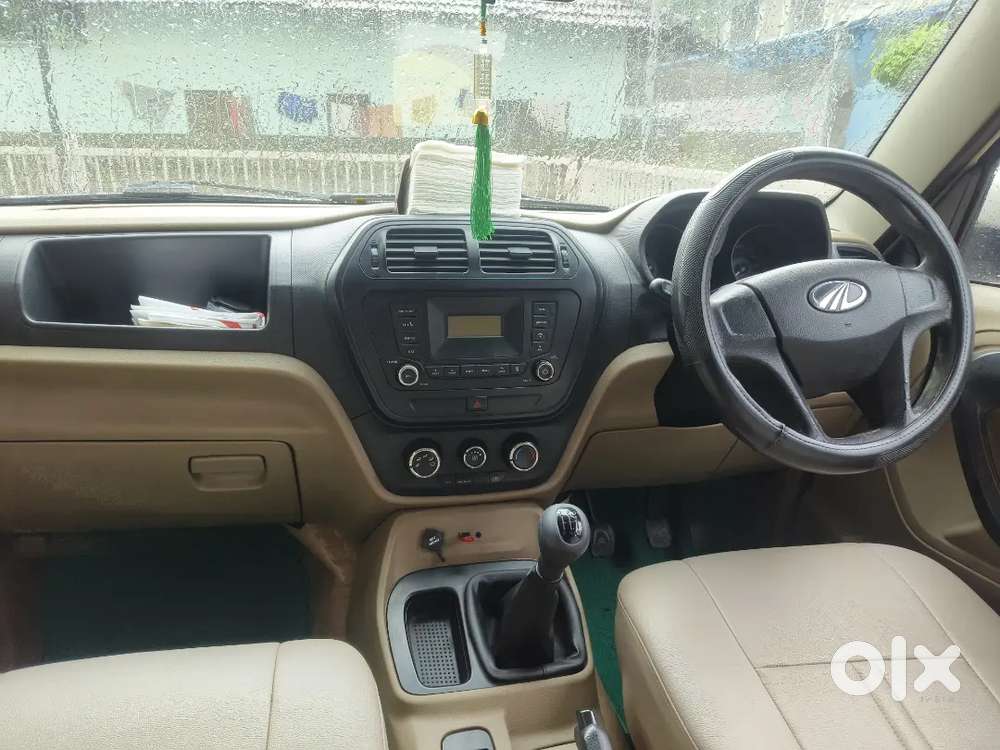 Mahindra Tuv 300 2016