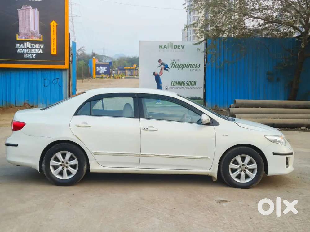 Toyota Corolla Altis 2013