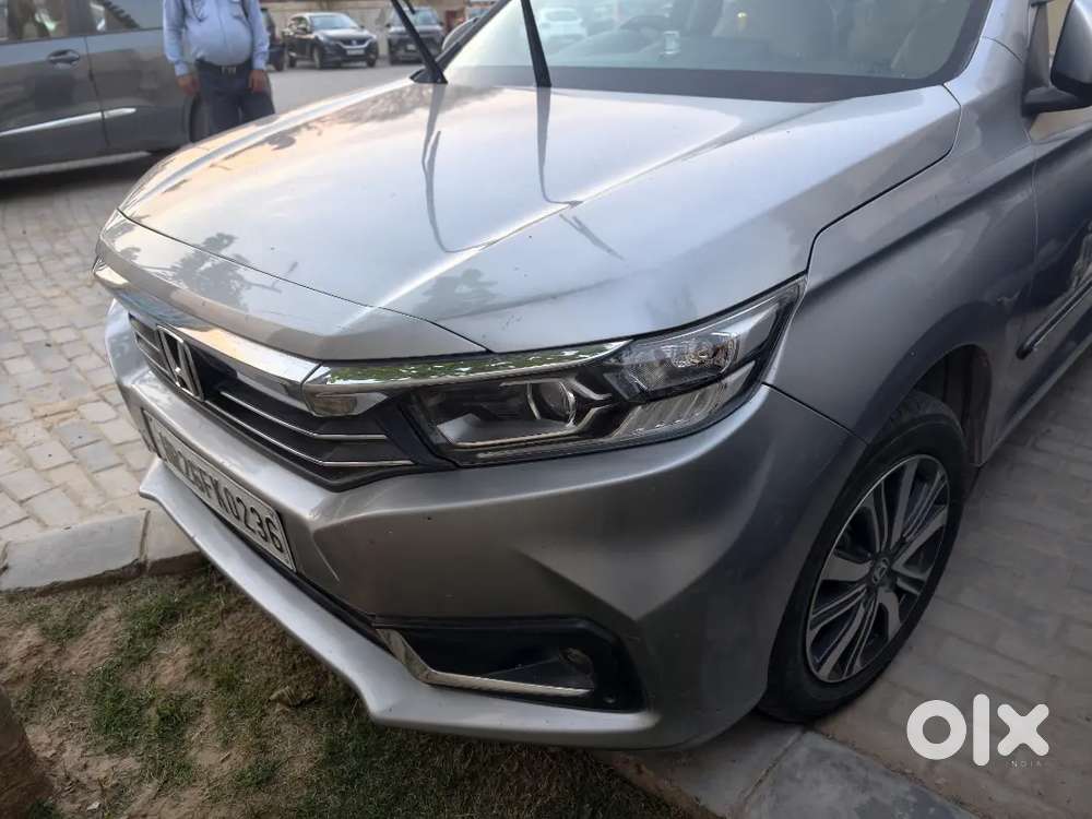 Honda Amaze 2024 Petrol Well Maintained.