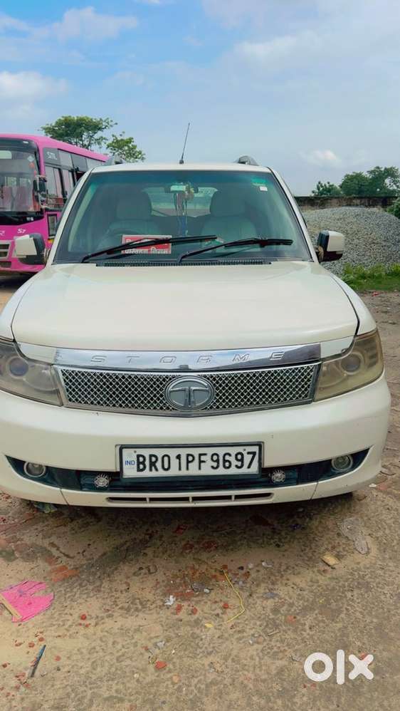 Tata Safari Storme 2014 Year