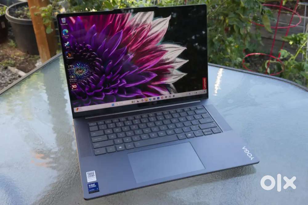 lenovo yoga  1tb storage brand new