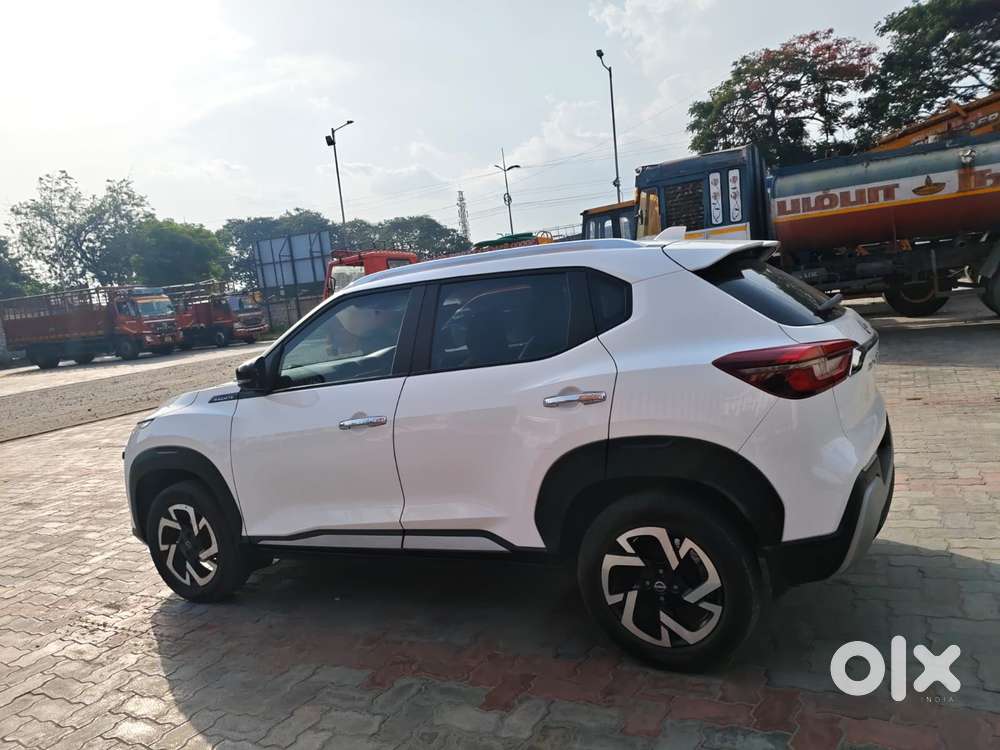 Nissan Magnite 1.0 Xv, 2023, Petrol