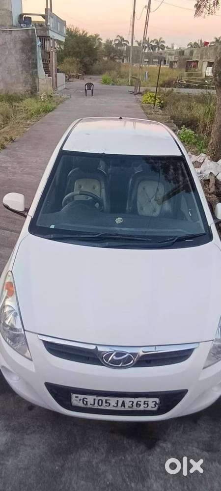 Hyundai I20 2012 Diesel 180000 Km Driven