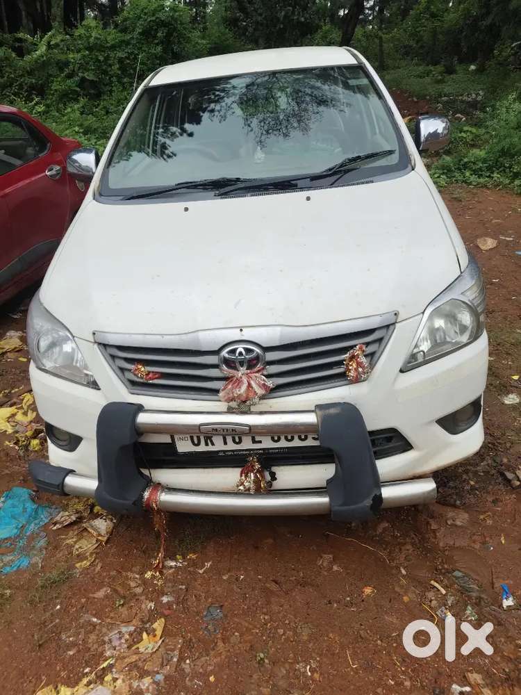 Toyota Innova 2012 Diesel Car