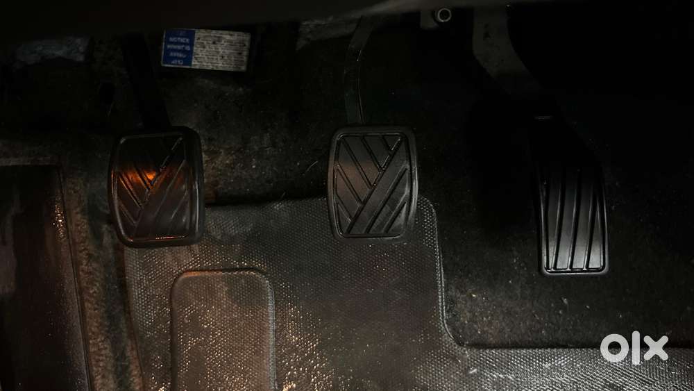 Maruti Suzuki Brezza 1.5 Zxi Smart Hybrid, 2022, Petrol