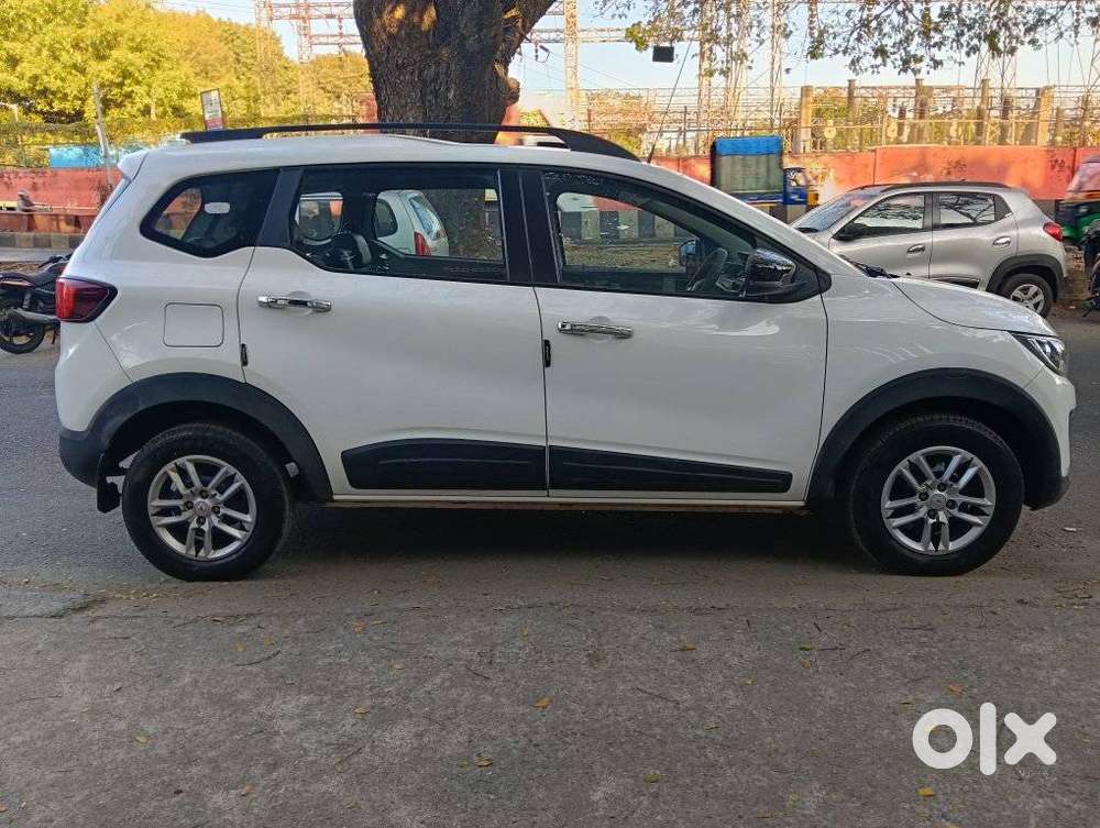 Renault Triber Rxt, 2022, Petrol