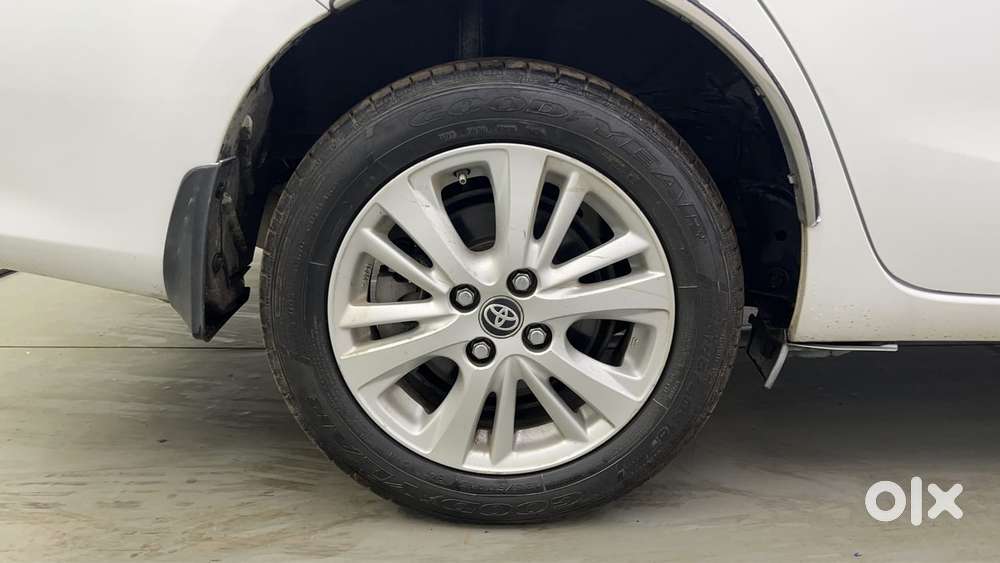 Toyota Yaris Ativ Vx Cvt, 2018, Petrol